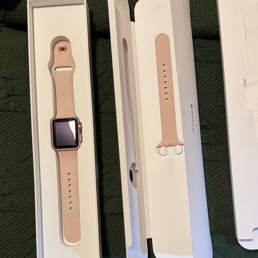 Apple Smartwatch - Rose Gold